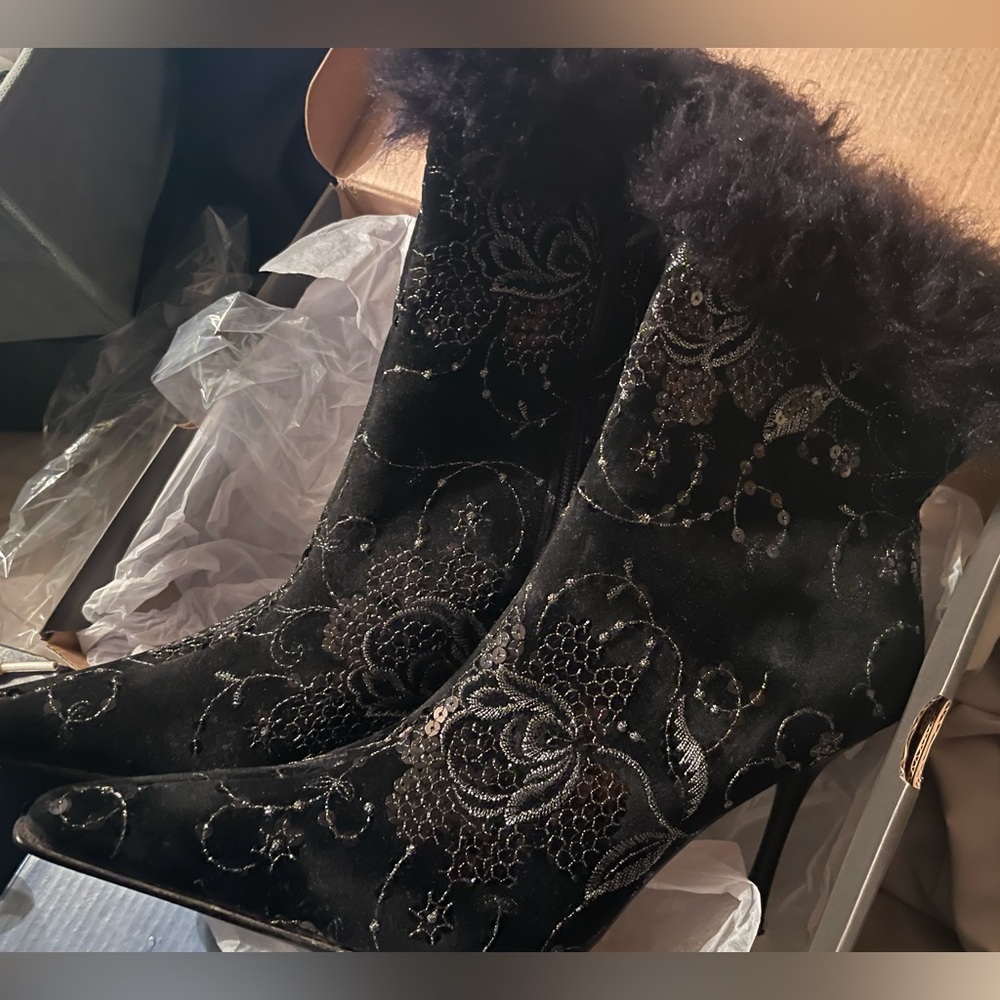 Preloved boots in good condition